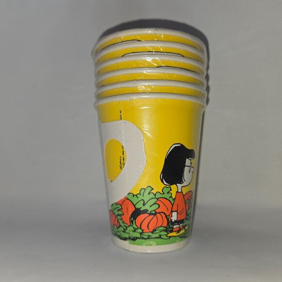 Peanuts Vintage Hallmark Halloween 6 Party Cups 9 fl oz Yellow Linus Lucy Patty - Picture 9 of 10